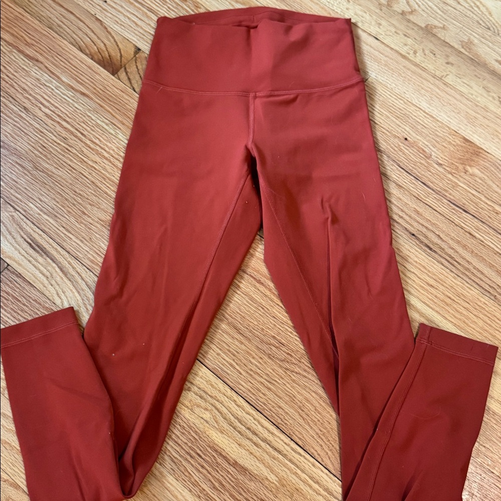 Lululemon wonder under